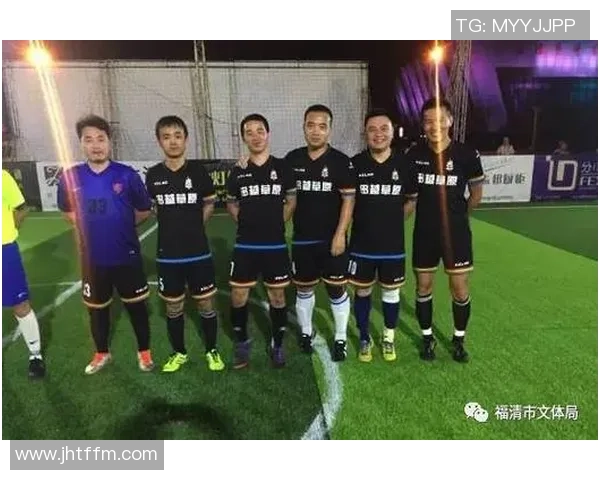 嘉伟足球明星的真实身份揭秘及其在足球界的影响力分析